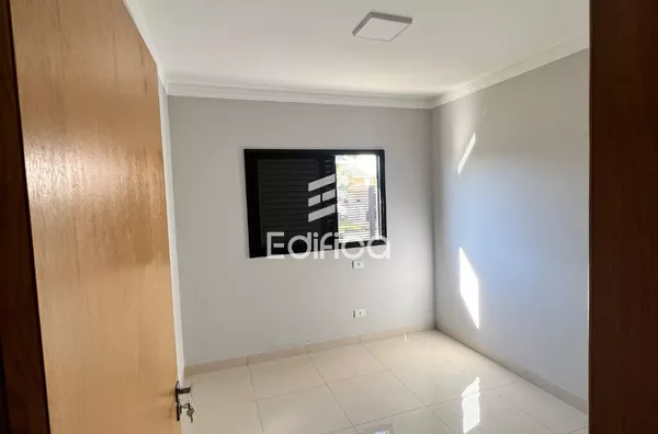 Casa à venda em esquina 