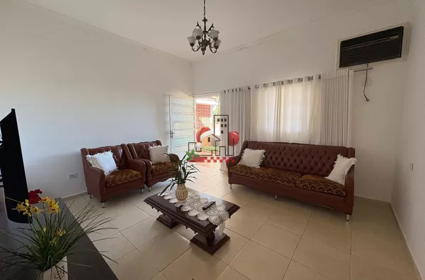 Casa à venda- Centro 