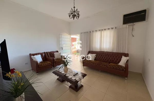 Casa à venda- Centro 