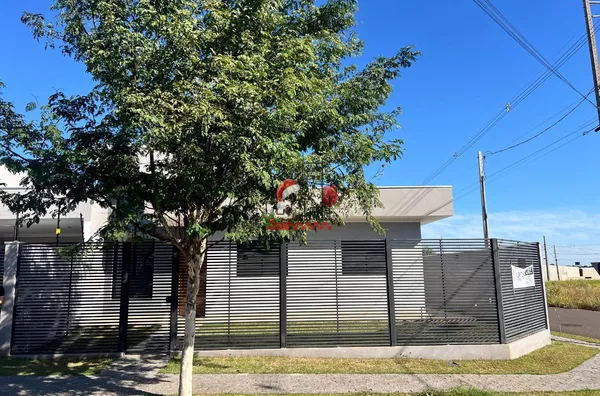 Casa à venda em esquina 