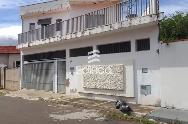 Sobrado para venda, 3 quarto(s),  Conjunto Residencial Frei Fidelis, Botucatu