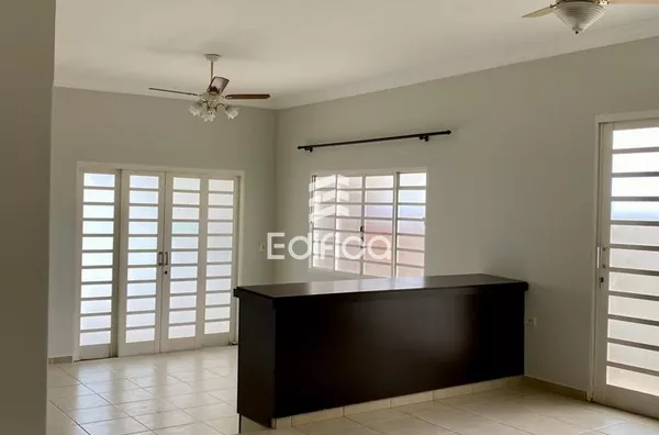 Casa em condomínio para venda 