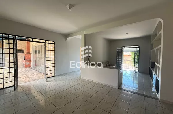 Casa Comercial/ Residencial para venda - 4 quartos -  Jardim Santa Eugenia, Paranavaí