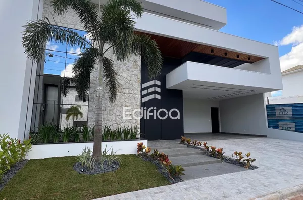 Casa à venda em condomínio 