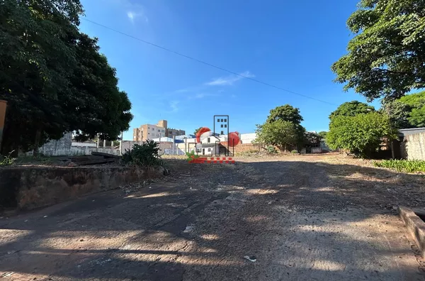 Terreno Amplo para aluguel no centro