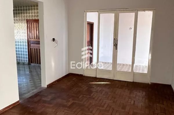 CASA - JD. PAULISTA À VENDA