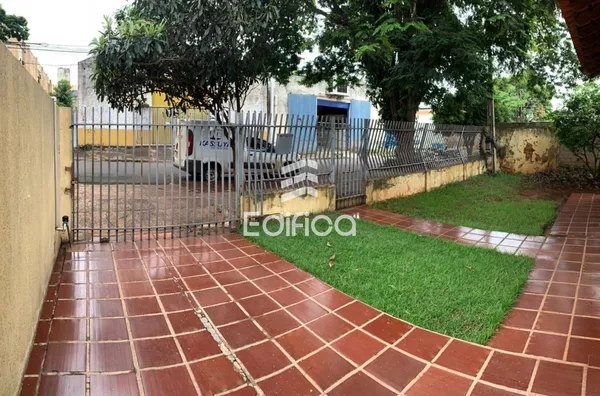 IMÓVEL À VENDA EM MARINGÁ