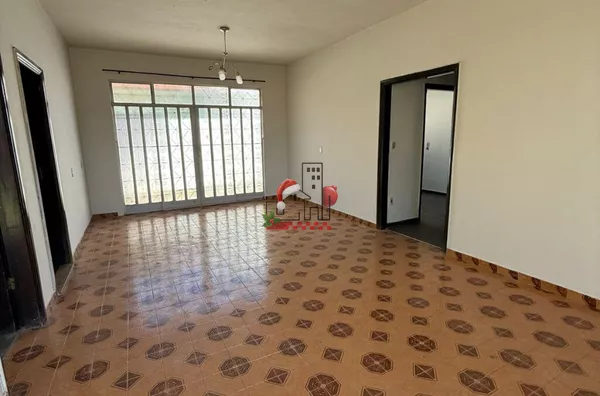 Casa para venda, 5 quarto(s),  Centro, Paranavaí