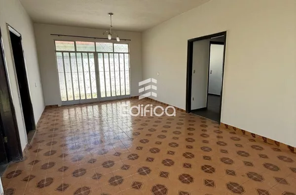 Casa para venda, 5 quarto(s),  Centro, Paranavaí