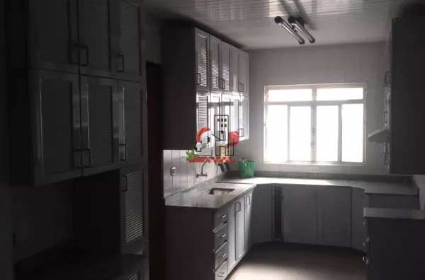 Casa/ Imóvel comercial para venda e aluguel, Centro