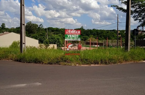 Terreno para venda com 300m²