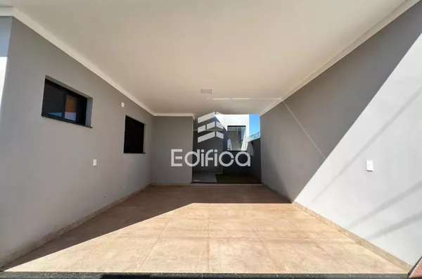 Casa à venda em esquina 