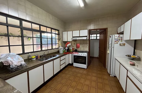 Casa comercial para aluguel- Centro