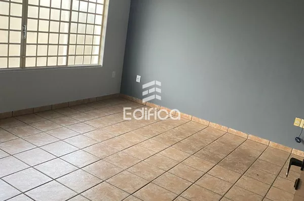 SALAS COMERCIAIS - CENTRO - SOBRELOJA