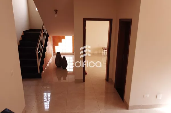 Sobrado para venda, 4 quarto(s),  Centro, Paranavaí