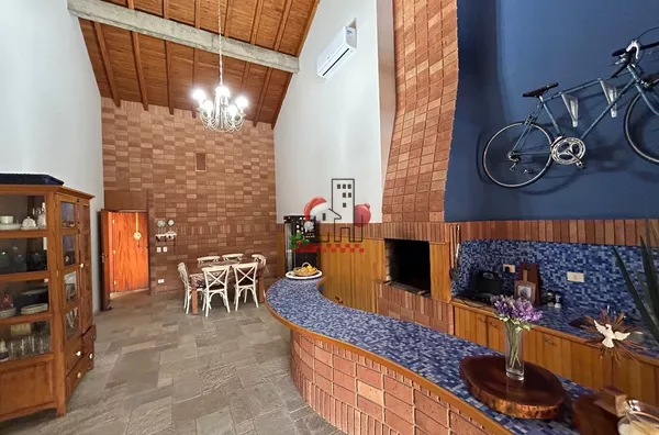 Casa em condomínio para aluguel e venda