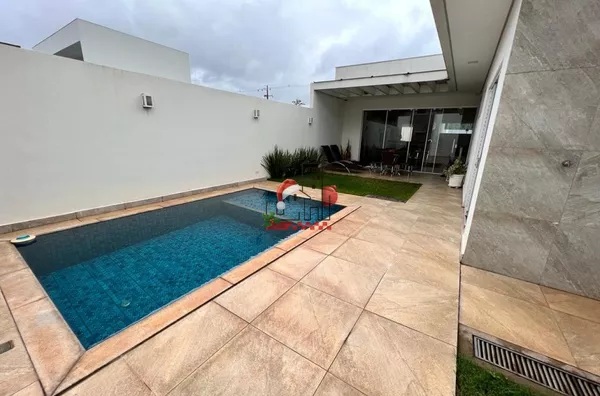 Casa à venda em condomínio  