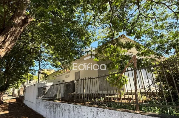 Casa para venda, 5 quarto(s),  Centro, Paranavaí