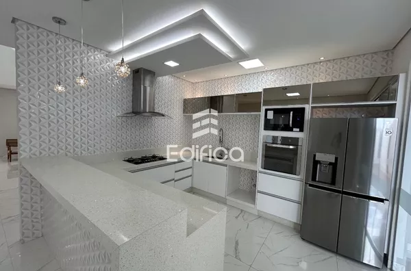 CASA À VENDA EM CONDOMÍNIO