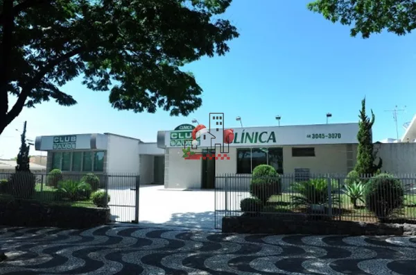 Imóvel comercial em esquina à venda