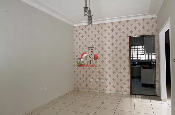 Casa com 1 suite + 2 quartos