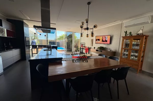 Casa à venda- Centro, Paranavaí