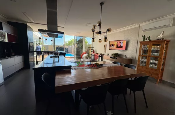 Casa à venda- Centro, Paranavaí