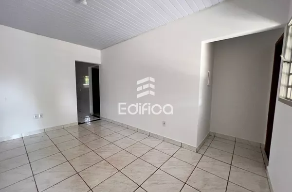 CASA EM ALTO PARANÁ COM 03 QUARTOS À VENDA