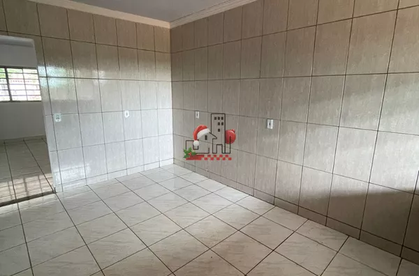 CASA EM ALTO PARANÁ COM 03 QUARTOS À VENDA