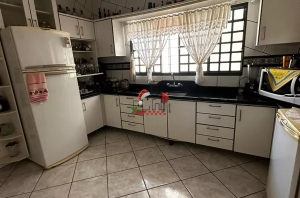 Casa para venda, 7 quarto(s),  Vila São Vicente, Paranavaí