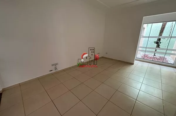 Casa à  venda em condomínio