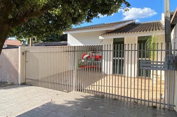 Casa com 1 suite + 2 quartos