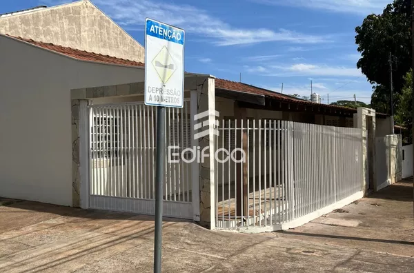 Casa à venda no centro 