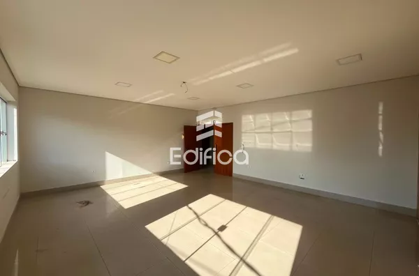 Sala comercial em andar para aluguel no centro de Paranavaí