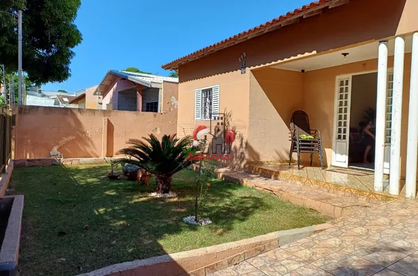 Casa à venda, 4 quarto(s), Centro, Paranavaí