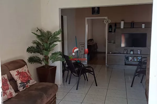 Casa à venda, 4 quarto(s), Centro, Paranavaí