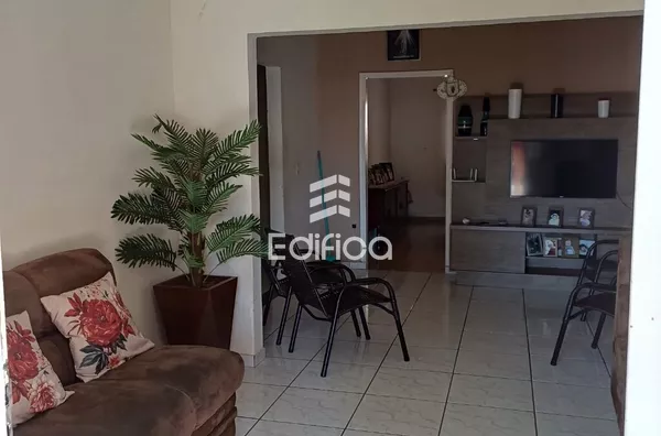 Casa à venda, 4 quarto(s), Centro, Paranavaí