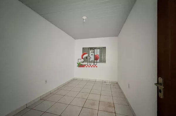 CASA EM ALTO PARANÁ COM 03 QUARTOS À VENDA