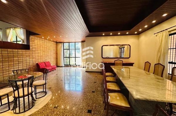 Sobrado para venda, 3 suíte(s), Paranavaí