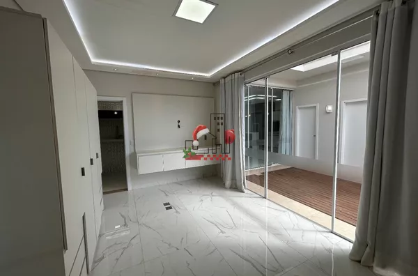 CASA À VENDA EM CONDOMÍNIO