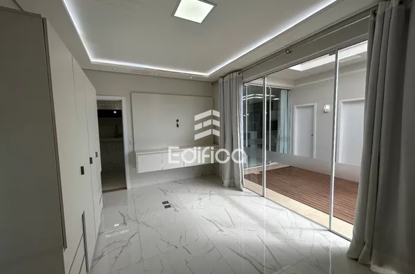 CASA À VENDA EM CONDOMÍNIO