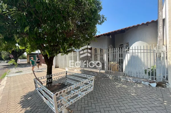 Casa à venda- Jardim Ouro Branco, Paranavaí