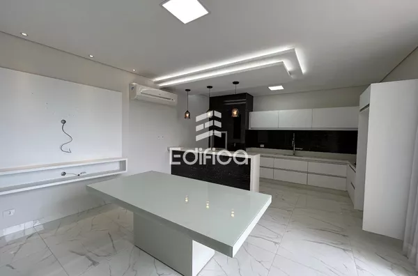 CASA À VENDA EM CONDOMÍNIO