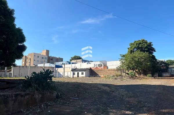 Terreno Amplo para aluguel no centro