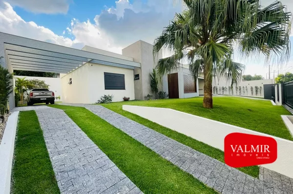 Á VENDA CASA DE ALTO PADRÃO SEMIMOBILIADO 