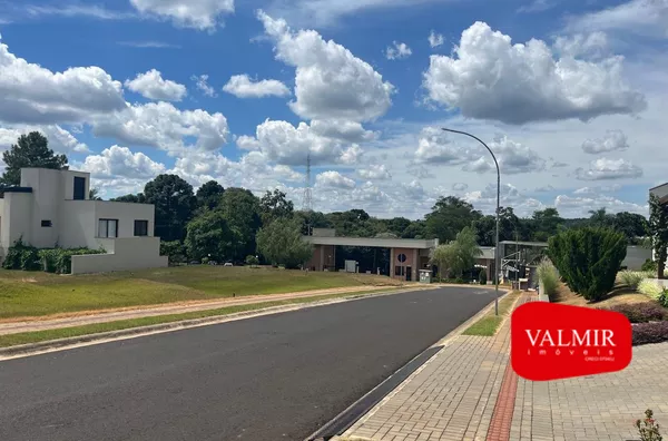 À VENDA NO CONDOMINIO JARDINS DE MONET