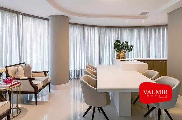 À VENDA EM BALNEÁRIO CAMBORIÚ