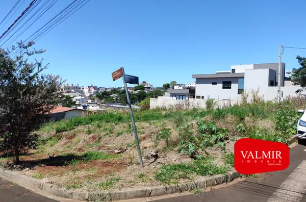 Á VENDA NO PINHEIRINHO