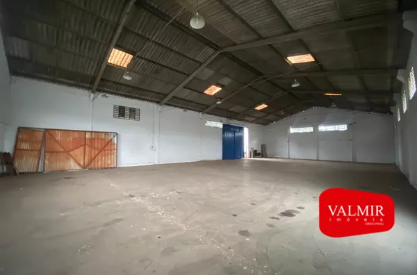 BARRACÃO COMERCIAL - BAIRRO CENTRO