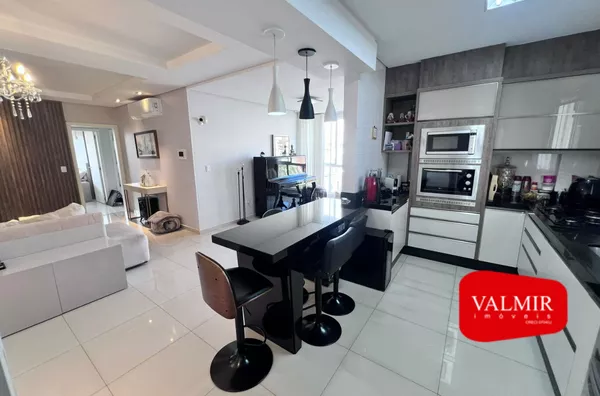 À VENDA APARTAMENTO SEMIMOBILIADO 